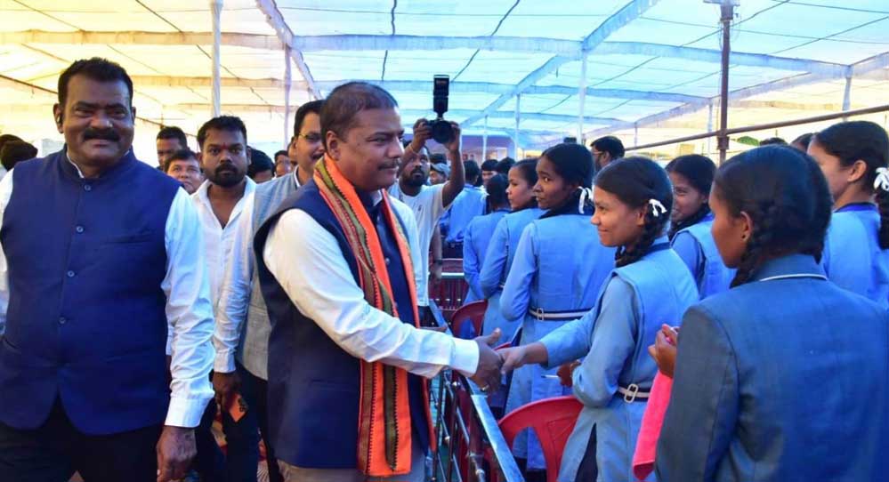 रायपुर : वनमंत्री कश्यप ‘मेरा लक्ष्य मेरा अभियान’ कार्यक्रम में हुए शामिल