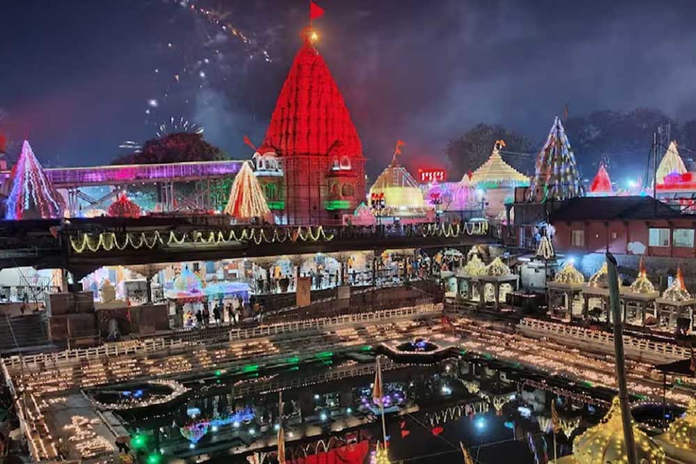 महाकाल मंदिर का गर्भगृह आम भक्तों के लिए बंद, हाईकोर्ट ने कलेक्टर को अधिकार दिया महाकाल मंदिर का गर्भगृह आम भक्तों के लिए बंद, हाईकोर्ट ने कलेक्टर को अधिकार दिया