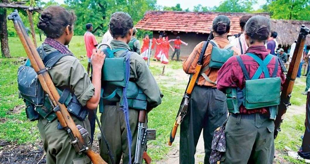 गढ़चिरौली में सुरक्षाबलों को बड़ी कामयाबी, मुठभेड़ में दो महिला नक्सली ढेर गढ़चिरौली में सुरक्षाबलों को बड़ी कामयाबी, मुठभेड़ में दो महिला नक्सली ढेर