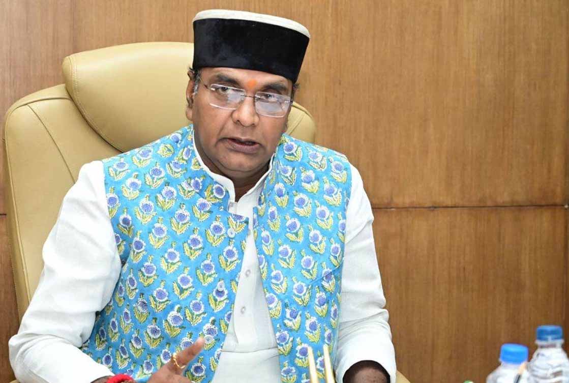 भोपाल में गणेश प्रतिमाओं पर पथराव, मंत्री विश्वास सारंग बोले- दोषियों पर होगी सख्त कार्रवाई भोपाल में गणेश प्रतिमाओं पर पथराव, मंत्री विश्वास सारंग बोले- दोषियों पर होगी सख्त कार्रवाई