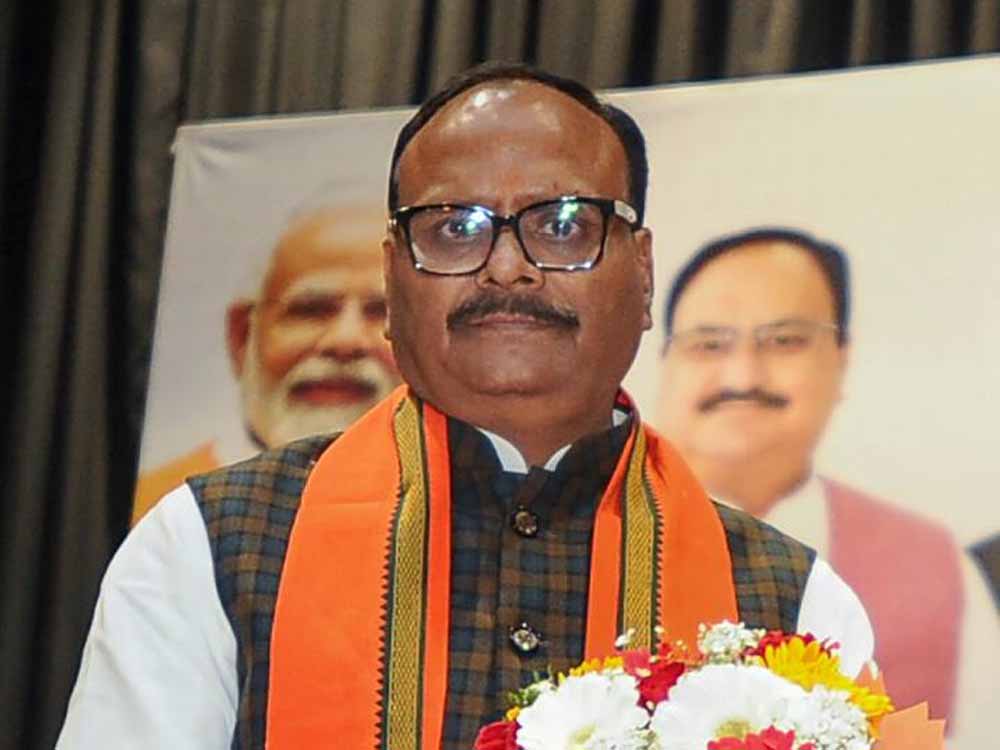 बरेली में डिप्टी CM पाठक का हमला: राहुल खुद नहीं जानते क्या करना चाहते, अखिलेश पर भी तंज