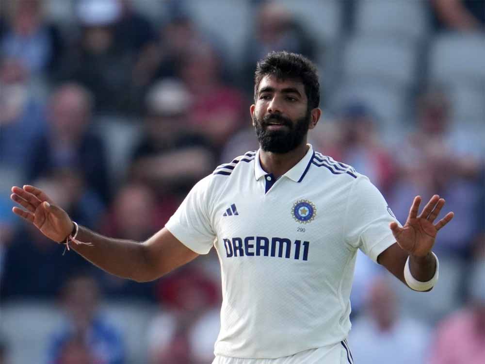 जसप्रीत बुमराह vs शोएब अख्तर: आकाश चोपड़ा ने बताया कौन है सबसे खतरनाक