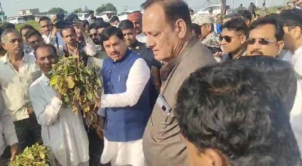 सीएम मोहन यादव का रतलाम SP पर तंज: ‘सब मैं ही कर लूं क्या, नहीं बन पा रहा तो छोड़ो’ सीएम मोहन यादव का रतलाम SP पर तंज: ‘सब मैं ही कर लूं क्या, नहीं बन पा रहा तो छोड़ो’