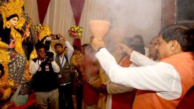 मुख्यमंत्री डॉ. यादव ने बंगाली मार्केट और ऋषि नगर में माता काली और माता शक्ति का पूजन किया मुख्यमंत्री डॉ. यादव ने बंगाली मार्केट और ऋषि नगर में माता काली और माता शक्ति का पूजन किया