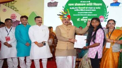 मुख्यमंत्री डॉ. यादव ने युवाओं को सौंपे नियुक्ति पत्र