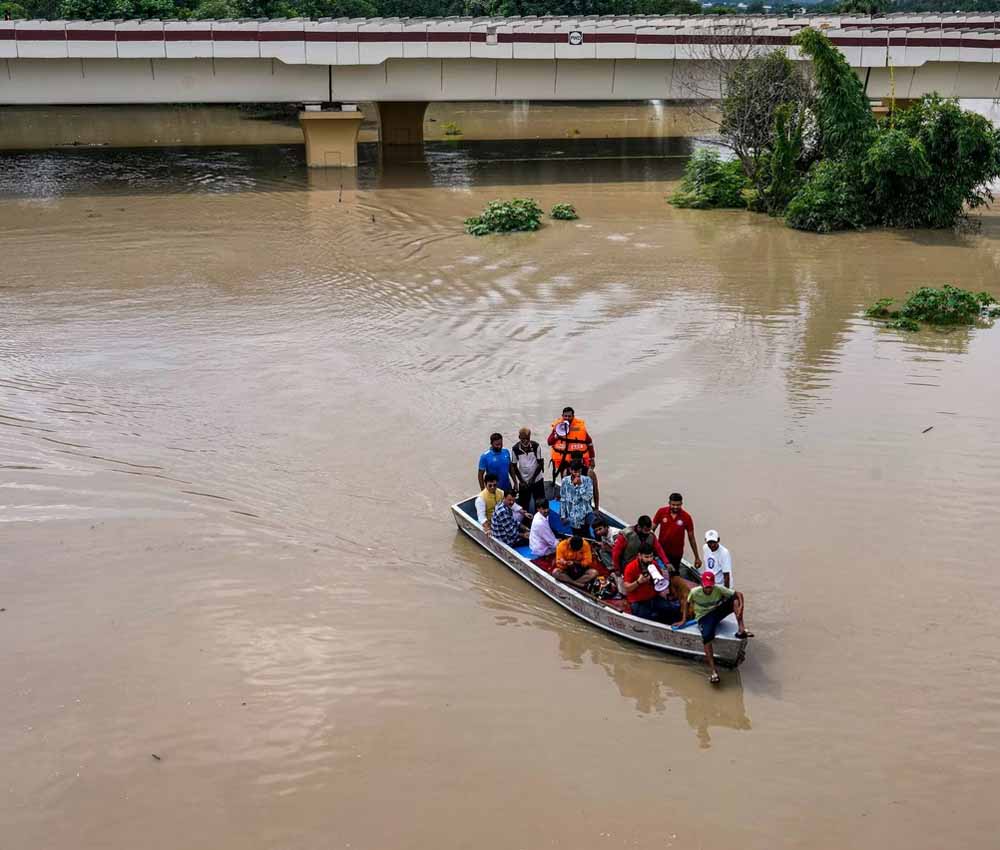 दिल्ली बाढ़ का कहर: दो दिन से लापता शख्स की मिली पानी में लाश
