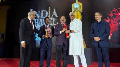 मध्यप्रदेश को मिला ‘बेस्ट स्टेट टूरिज्म बोर्ड’ अवॉर्ड मध्यप्रदेश को मिला ‘बेस्ट स्टेट टूरिज्म बोर्ड’ अवॉर्ड