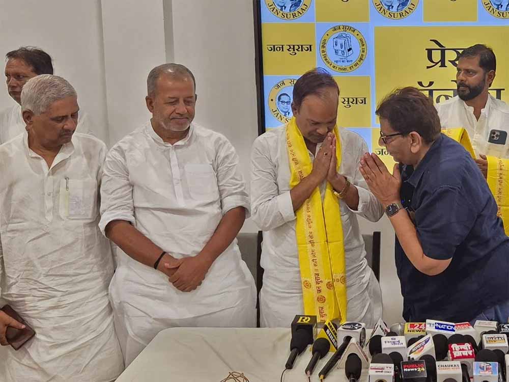 नीतीश के दो बड़े नेता JDU छोड़ PK के जन सुराज में शामिल, कहा- ‘मुख्यमंत्री खुद सरकार नहीं चला रहे’