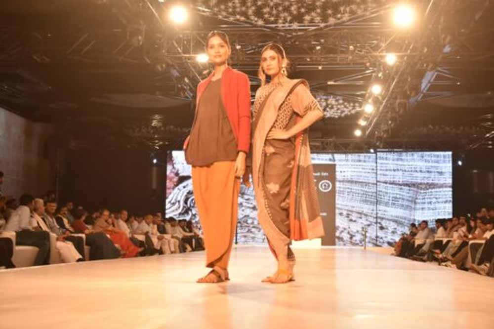 री-स्पन: द खादी एडिट में खादी का आधुनिक अंदाज री-स्पन: द खादी एडिट में खादी का आधुनिक अंदाज