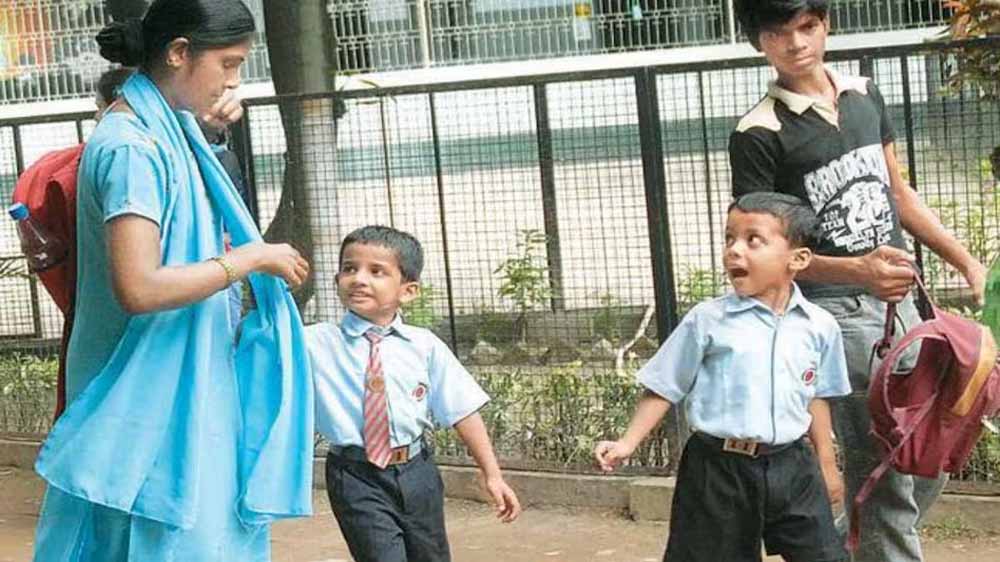 LKG छात्र की मासूम बात से स्कूल में हंगामा, धर्मनिरपेक्ष शिक्षा पर उठे सवाल LKG छात्र की मासूम बात से स्कूल में हंगामा, धर्मनिरपेक्ष शिक्षा पर उठे सवाल