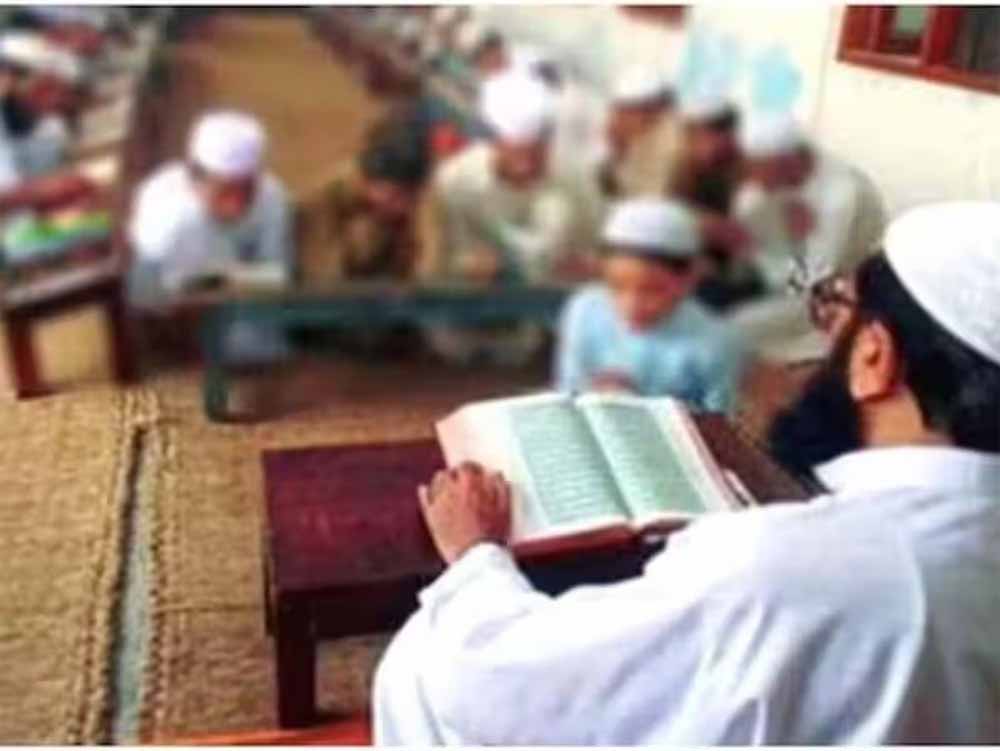 ओडिशा में मदरसा में भयावह घटना: छात्र का कई दिन तक यौन शोषण, फिर हत्या ओडिशा में मदरसा में भयावह घटना: छात्र का कई दिन तक यौन शोषण, फिर हत्या