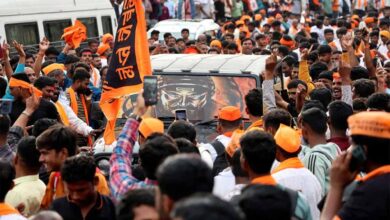 मराठा आरक्षण पर बवाल: OBC ने दी चेतावनी, महाराष्ट्र में फिर भड़के प्रदर्शन मराठा आरक्षण पर बवाल: OBC ने दी चेतावनी, महाराष्ट्र में फिर भड़के प्रदर्शन