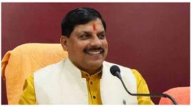 मुख्यमंत्री डॉ. यादव ने दी खंडेलवाल को बधाई मुख्यमंत्री डॉ. यादव ने दी खंडेलवाल को बधाई