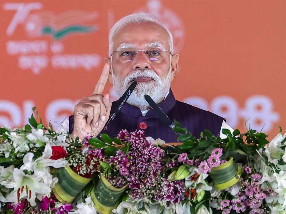 PM मोदी के ट्वीट पर पाकिस्तानी मंत्री भड़के, मोहसिन नकवी और ख्वाजा आसिफ ने जताई नाराजगी