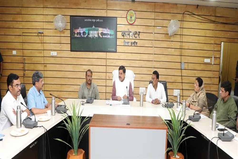 इंदौर की सड़क दुर्घटना बेहद दुखद, घटना की पुर्नरावृति रोकने के होंगे पुख्ता प्रबंध : मुख्यमंत्री डॉ. यादव इंदौर की सड़क दुर्घटना बेहद दुखद, घटना की पुर्नरावृति रोकने के होंगे पुख्ता प्रबंध : मुख्यमंत्री डॉ. यादव