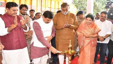 स्वदेशी मेला-स्वदेशी व्यंजनों के संग, भोपाल वासियों को स्वदेशी वस्तुओं की आत्मीयता का कराएगा अनुभव : मुख्यमंत्री डॉ. यादव स्वदेशी मेला-स्वदेशी व्यंजनों के संग, भोपाल वासियों को स्वदेशी वस्तुओं की आत्मीयता का कराएगा अनुभव : मुख्यमंत्री डॉ. यादव