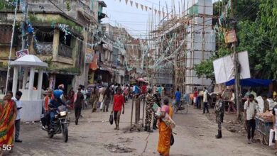 भयानक तस्वीरें: बिहार के इस गांव में नेपाल से लगी आग, घर और बाइकें जलते देख लोग सहम गए भयानक तस्वीरें: बिहार के इस गांव में नेपाल से लगी आग, घर और बाइकें जलते देख लोग सहम गए