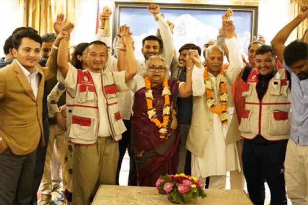 नेपाल में ‘नया सवेरा’: पीएम सुशीला कार्की से युवाओं को नई उम्मीदें नेपाल में ‘नया सवेरा’: पीएम सुशीला कार्की से युवाओं को नई उम्मीदें