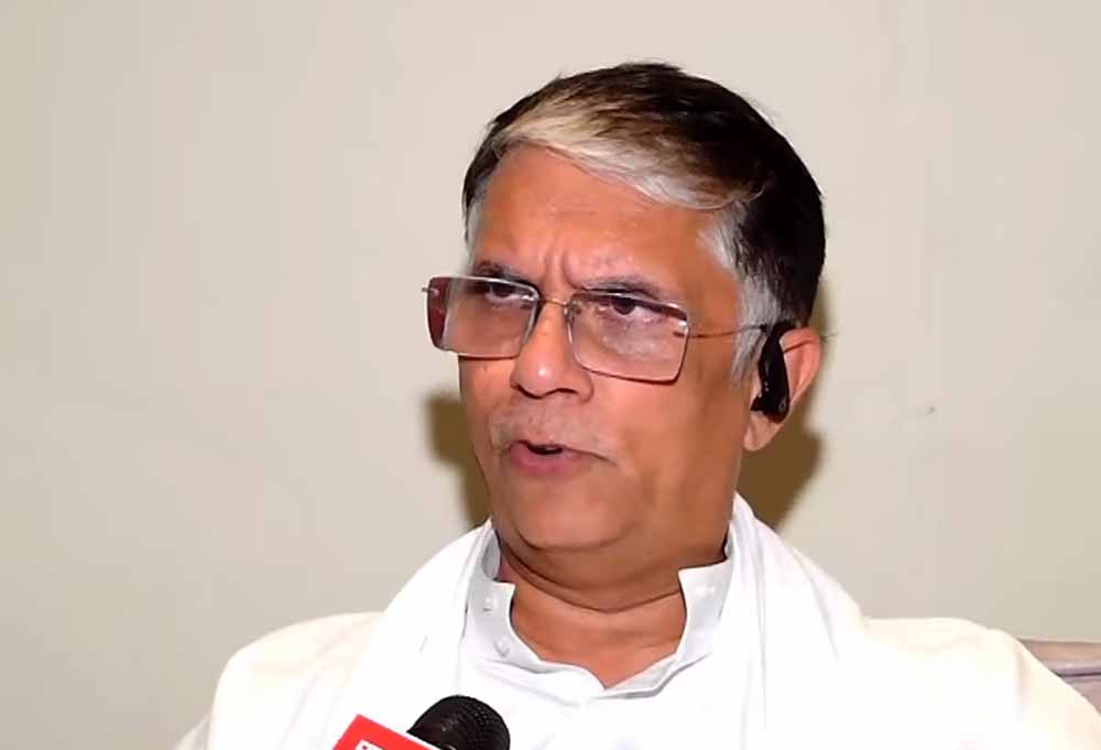 पवन खेड़ा की पत्नी के दो वोटर ID कार्ड का खुलासा, BJP ने कांग्रेस और राहुल गांधी पर साधा निशाना पवन खेड़ा की पत्नी के दो वोटर ID कार्ड का खुलासा, BJP ने कांग्रेस और राहुल गांधी पर साधा निशाना