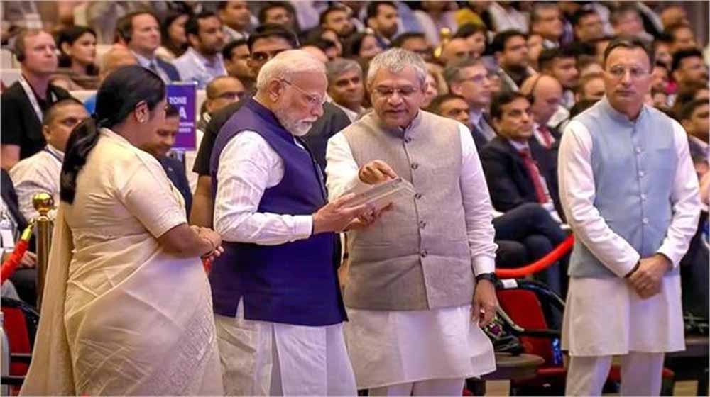 PM मोदी ने लॉन्च की पहली ‘Made in India’ विक्रम 32-bit प्रो चिप, 2025 से शुरू होगा प्रोडक्शन PM मोदी ने लॉन्च की पहली ‘Made in India’ विक्रम 32-bit प्रो चिप, 2025 से शुरू होगा प्रोडक्शन