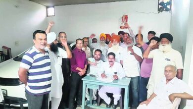 मांगें ना मानने पर जिला डिपो होल्डर ने किया रोष प्रदर्शन मांगें ना मानने पर जिला डिपो होल्डर ने किया रोष प्रदर्शन