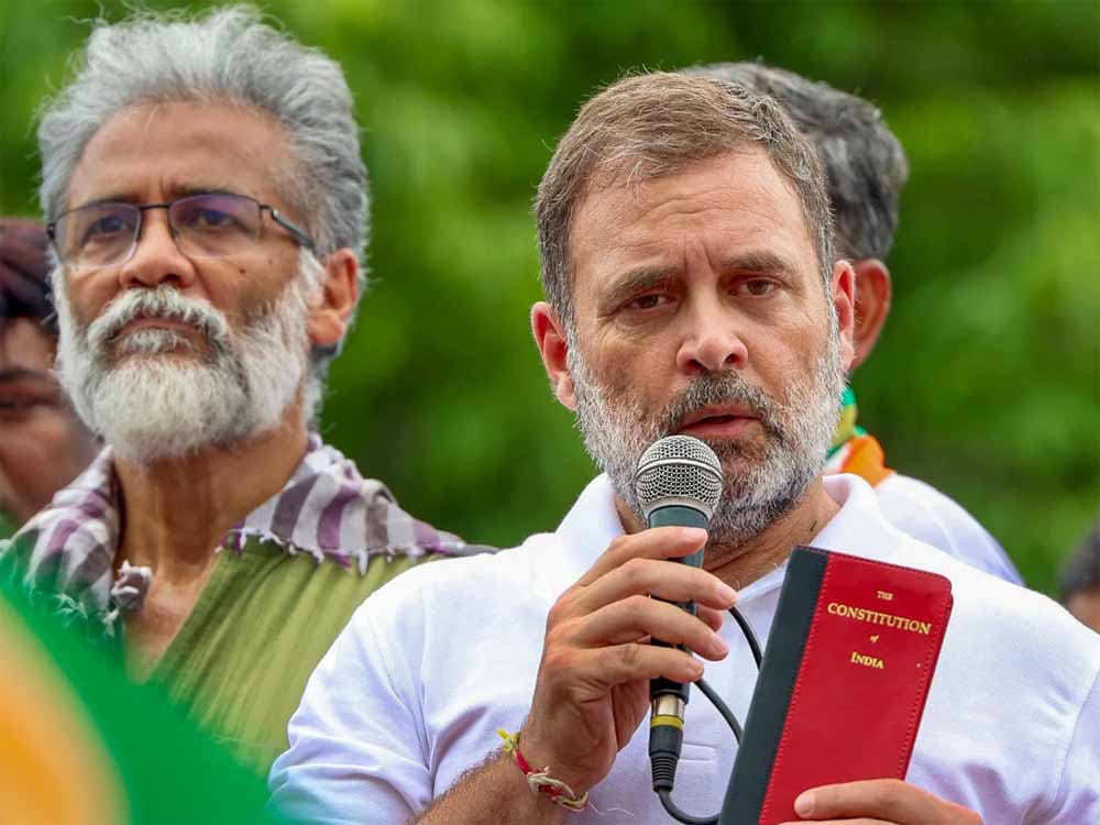 CPI-ML के दीपांकर की कांग्रेस को चेतावनी: औकात से ज्यादा सीटें मत मांगो CPI-ML के दीपांकर की कांग्रेस को चेतावनी: औकात से ज्यादा सीटें मत मांगो