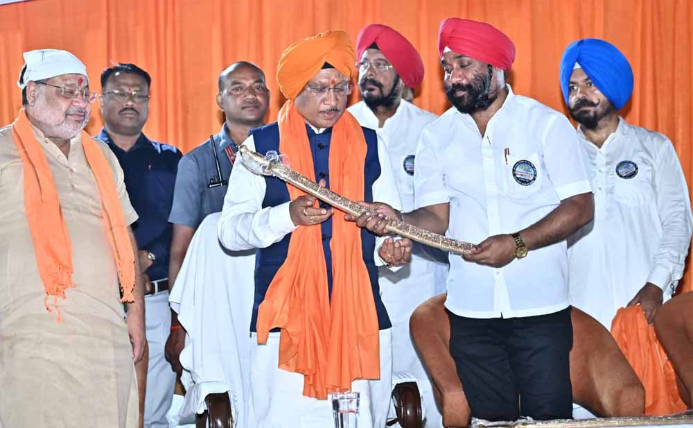 गुरु श्री तेगबहादुर सिंह जी ने धर्म की रक्षा के लिए दी अपनी शहादत : मुख्यमंत्री विष्णुदेव साय गुरु श्री तेगबहादुर सिंह जी ने धर्म की रक्षा के लिए दी अपनी शहादत : मुख्यमंत्री विष्णुदेव साय