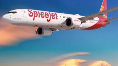 मुंबई उड़ान में हादसा टला! स्पाइसजेट का पहिया गिरा, 75 यात्री सकते में मुंबई उड़ान में हादसा टला! स्पाइसजेट का पहिया गिरा, 75 यात्री सकते में