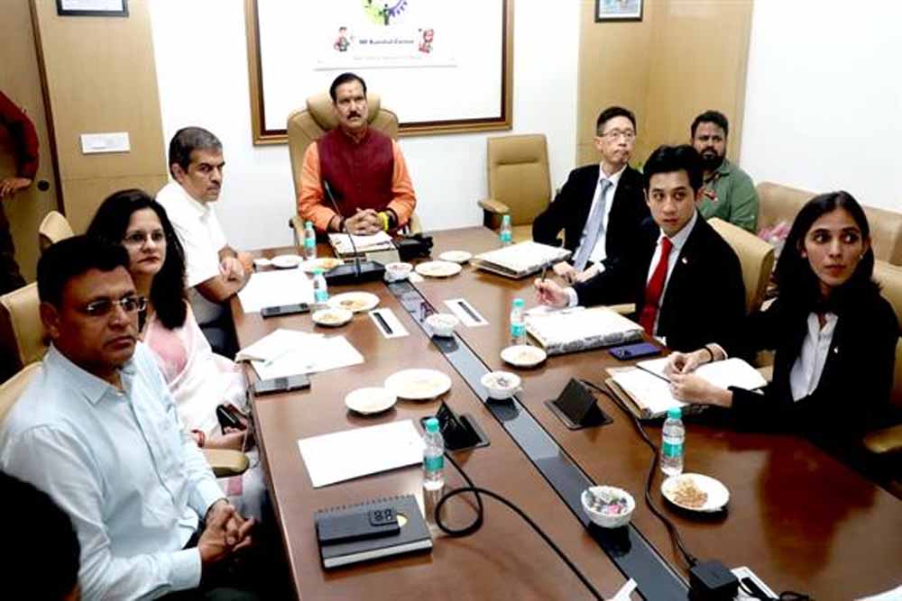 मंत्री टेटवाल से सिंगापुर के प्रतिनिधि मंडल ने भेंटकर कौशल विकास पर चर्चा की मंत्री टेटवाल से सिंगापुर के प्रतिनिधि मंडल ने भेंटकर कौशल विकास पर चर्चा की