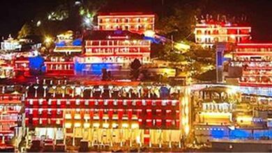 नवरात्रि 2025: माता वैष्णो देवी भवन में भव्य सजावट, श्रद्धालुओं के लिए विशेष सुविधाएं तैयार नवरात्रि 2025: माता वैष्णो देवी भवन में भव्य सजावट, श्रद्धालुओं के लिए विशेष सुविधाएं तैयार