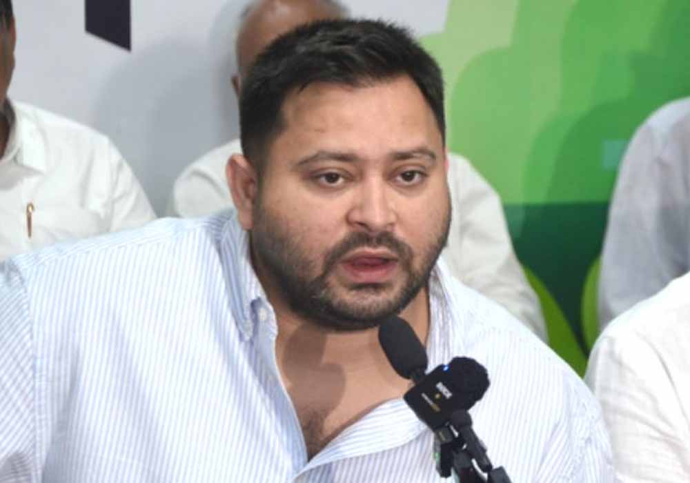 तेजस्वी यादव का हमला: ‘एनडीए की घोषणाओं से वोटरों को चूना नहीं लगेगा’ तेजस्वी यादव का हमला: ‘एनडीए की घोषणाओं से वोटरों को चूना नहीं लगेगा’