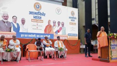 दीपावली से पहले एक सप्ताह का लगे स्वदेशी मेलाः मुख्यमंत्री दीपावली से पहले एक सप्ताह का लगे स्वदेशी मेलाः मुख्यमंत्री