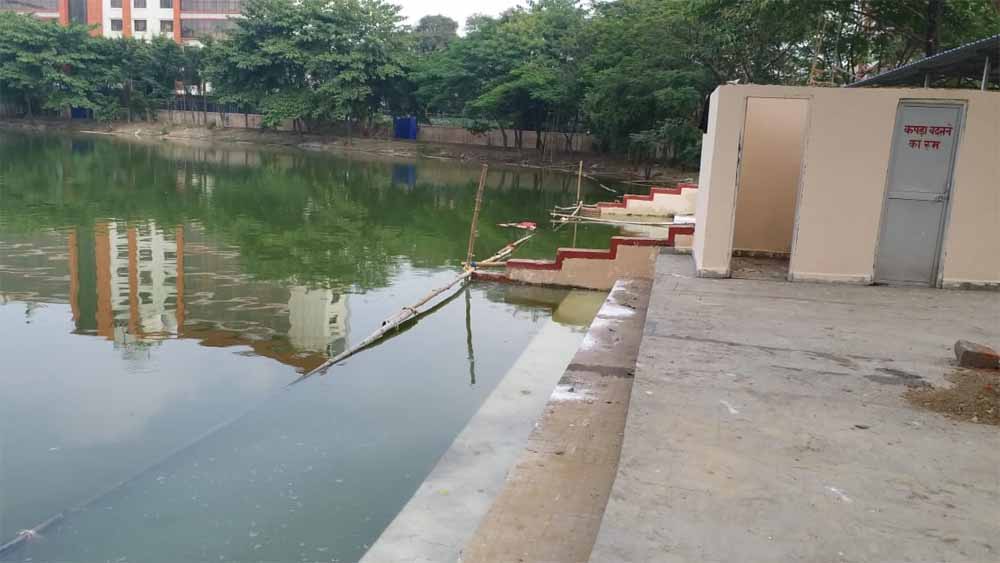 रांची के 26 घाट हुए खतरनाक, निगम ने बच्चों-बुजुर्गों को पानी में प्रवेश से किया मना रांची के 26 घाट हुए खतरनाक, निगम ने बच्चों-बुजुर्गों को पानी में प्रवेश से किया मना