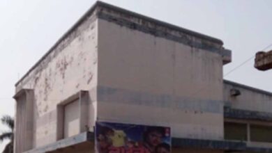 ‘बाबा’ टॉकीज विवाद सुलझा — 33 वर्ष बाद मुआवजा भुगतान, कलेक्टर ने किया निपटारा ‘बाबा’ टॉकीज विवाद सुलझा — 33 वर्ष बाद मुआवजा भुगतान, कलेक्टर ने किया निपटारा