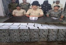 चौपारण में सोलर पैनल बैटरी चोरी गिरोह का भंडाफोड़, दो आरोपी चढ़े पुलिस के हत्थे