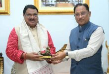 मुख्यमंत्री साय से केंद्रीय जनजातीय कार्य मंत्री जुएल ओराम ने की सौजन्य मुलाकात