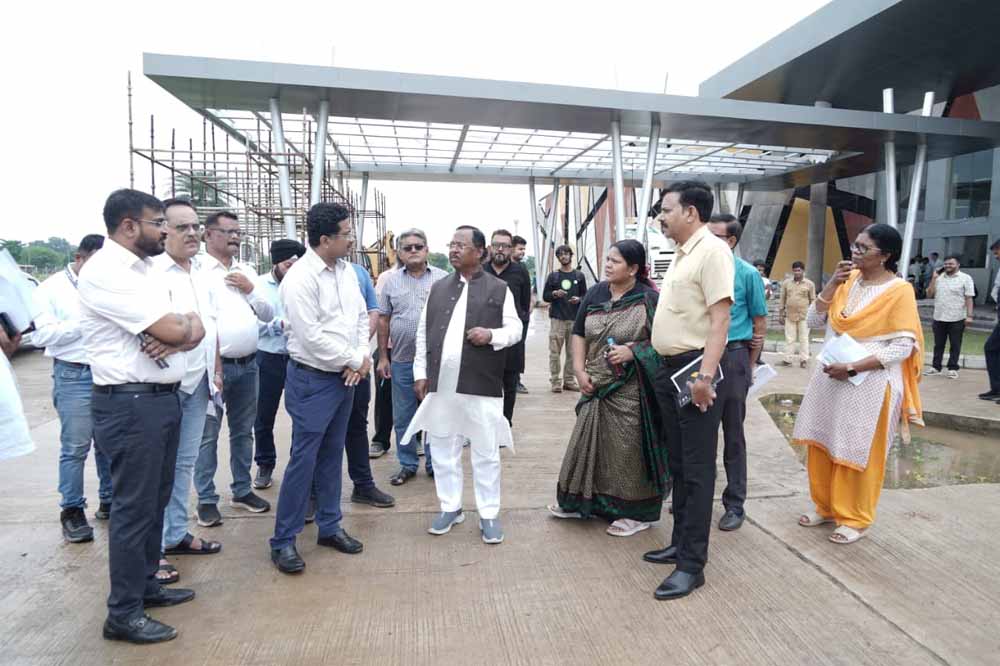 आदिम जाति विकास मंत्री ने आदिवासी स्वतंत्रता संग्राम सेनानियों पर निर्माणाधीन संग्रहालय-सह स्मारक के निर्माण कार्यों का किया निरीक्षण