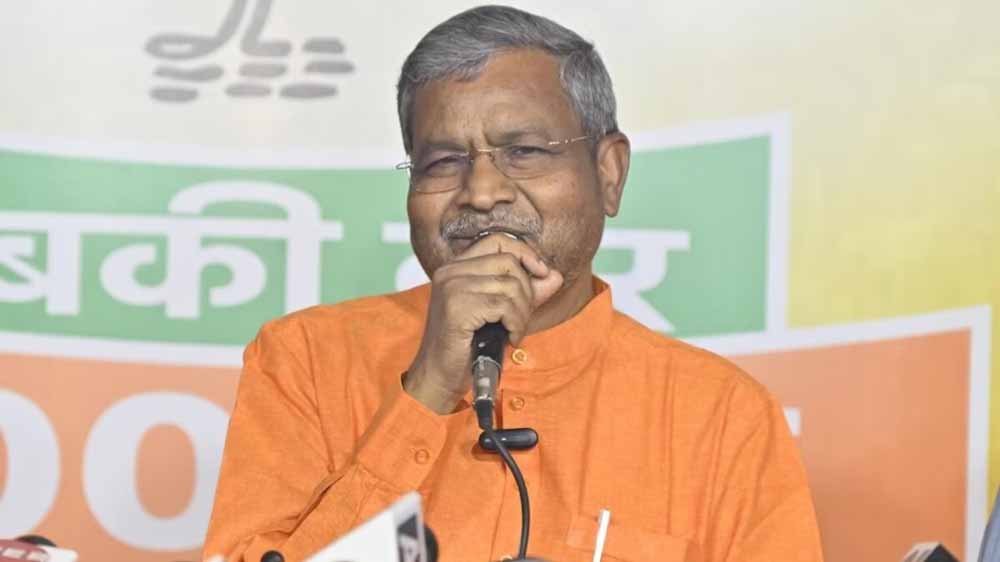 बाबूलाल मरांडी का हमला: CM हेमंत युवाओं का भविष्य पैसे के खेल में लगा रहे हैं