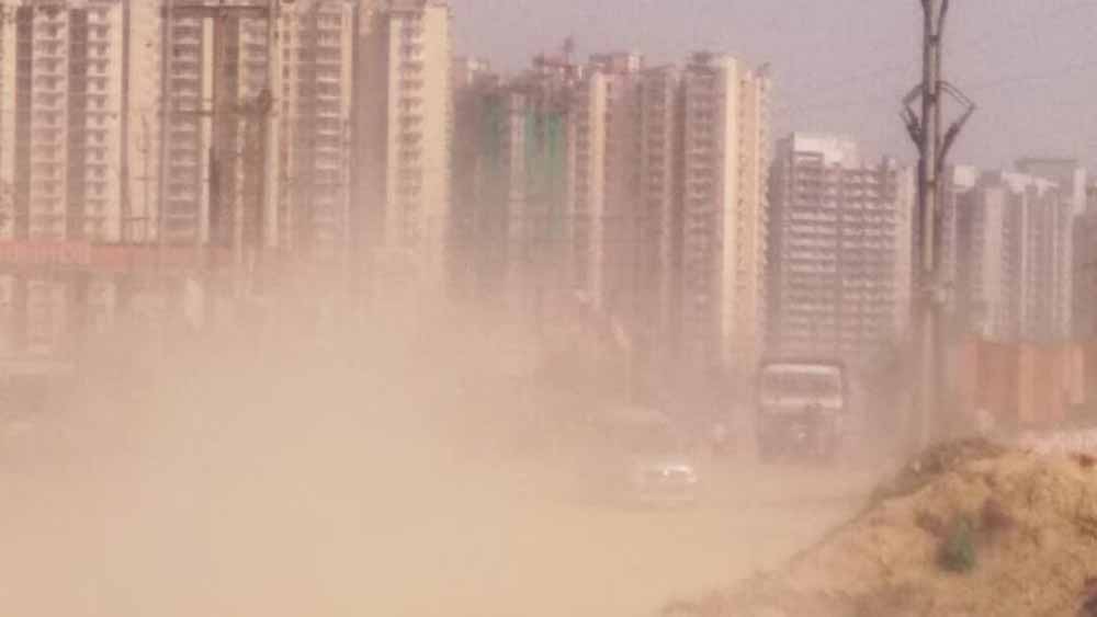 दिवाली से पहले ग्रेटर नोएडा का काला सच: शनिवार को बना देश का सबसे प्रदूषित शहर दिवाली से पहले ग्रेटर नोएडा का काला सच: शनिवार को बना देश का सबसे प्रदूषित शहर