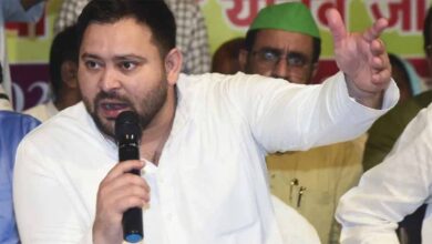 तेजस्वी यादव का बड़ा ऐलान: सरकार बनने के 20 दिन में ‘हर घर सरकारी नौकरी’ का कानून तेजस्वी यादव का बड़ा ऐलान: सरकार बनने के 20 दिन में ‘हर घर सरकारी नौकरी’ का कानून