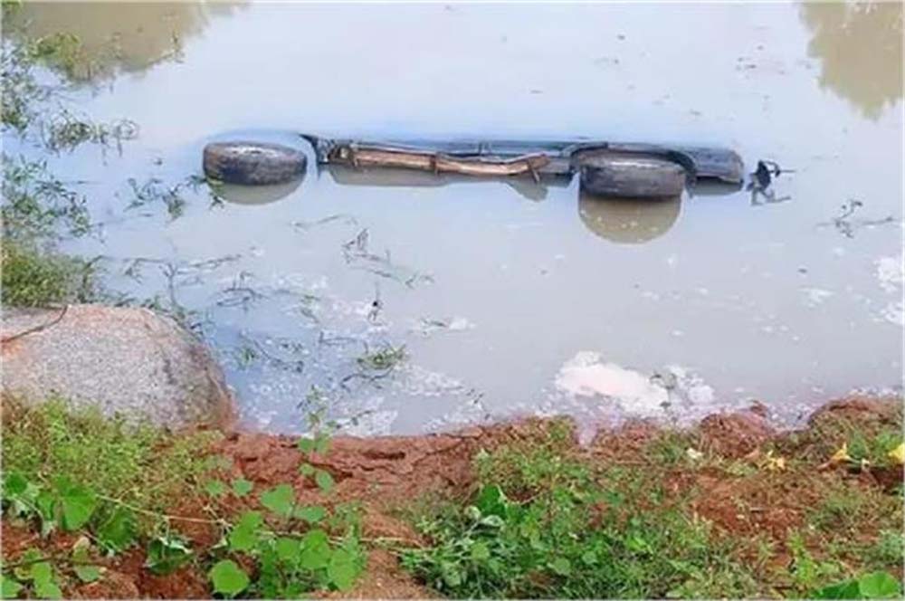 गुमला में भयावह हादसा: स्कॉर्पियो अनियंत्रित होकर नदी में गिरी, युवक की मौत