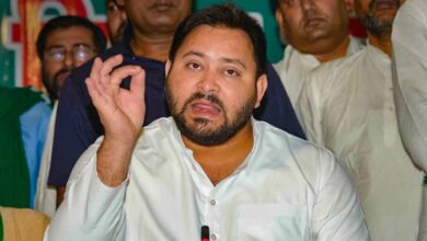 चुनाव से पहले RJD में मची हलचल: एक और विधायक ने छोड़ी पार्टी, BJP में जाने की तैयारी चुनाव से पहले RJD में मची हलचल: एक और विधायक ने छोड़ी पार्टी, BJP में जाने की तैयारी