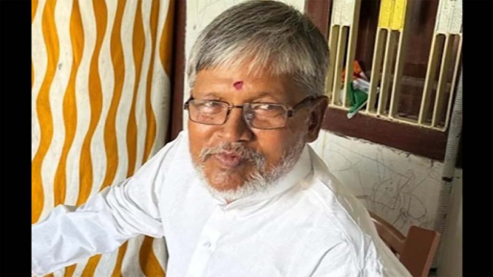 चुनाव से ठीक पहले BJP संकट में! विधायक मिश्री लाल यादव ने थामा RJD का दामन