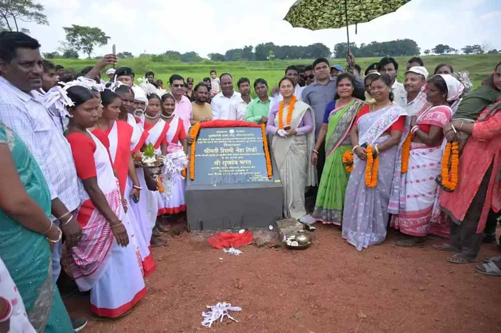 कृषि मंत्री नेहा तिर्की ने CM ग्राम सेतु योजना के तहत उच्च स्तरीय पुल का शिलान्यास किया, ग्रामीणों में उत्साह