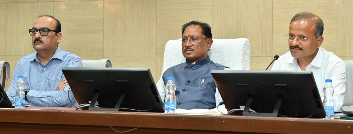 मुख्यमंत्री की विभागीय सचिवों और विभागाध्यक्षों के साथ मैराथन बैठक,मुख्यमंत्री ने की ई-ऑफिस प्रणाली की तारीफ़