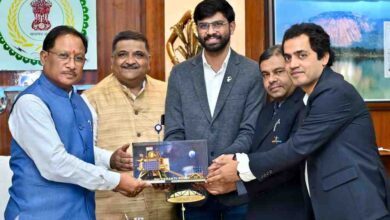 इसरो की उपलब्धियाँ प्रत्येक भारतवासी के लिए गर्व का विषय : मुख्यमंत्री साय इसरो की उपलब्धियाँ प्रत्येक भारतवासी के लिए गर्व का विषय : मुख्यमंत्री साय