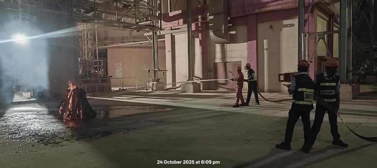 एसीसी जामुल में मॉकड्रिल का किया गया आयोजन एसीसी जामुल में मॉकड्रिल का किया गया आयोजन