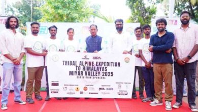 मुख्यमंत्री विष्णुदेव साय ने किया हिमालय अभियान के पर्वतारोहियों का सम्मान मुख्यमंत्री विष्णुदेव साय ने किया हिमालय अभियान के पर्वतारोहियों का सम्मान