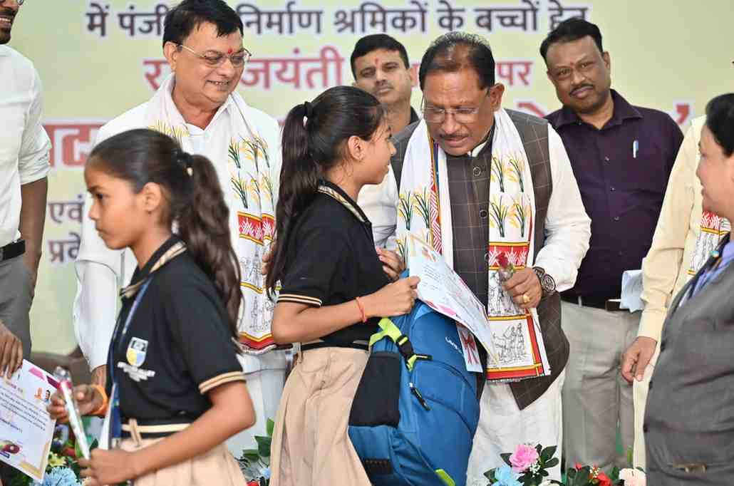 विशेष लेख :राज्य सरकार के प्रयासों से श्रमिकों के जीवन में आ रहा है बदलाव