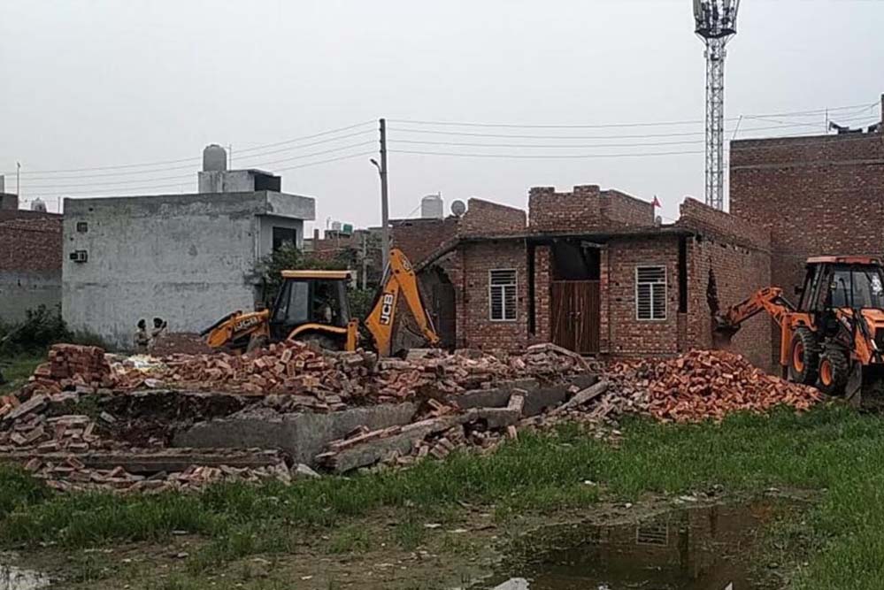 भोपाल में अवैध कॉलोनियों पर बड़ी कार्रवाई, 113 लोगों के खिलाफ FIR दर्ज होगी भोपाल में अवैध कॉलोनियों पर बड़ी कार्रवाई, 113 लोगों के खिलाफ FIR दर्ज होगी